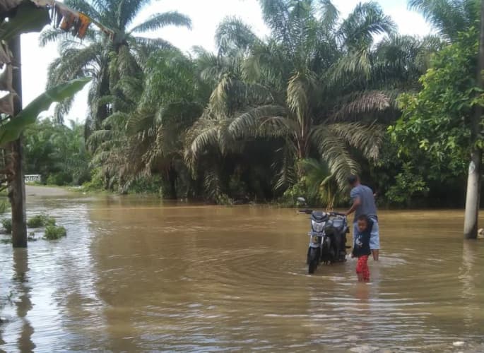 Banjir Sejak 21 Oktober, Banjir di Kabupaten Sintang Belum Surut
