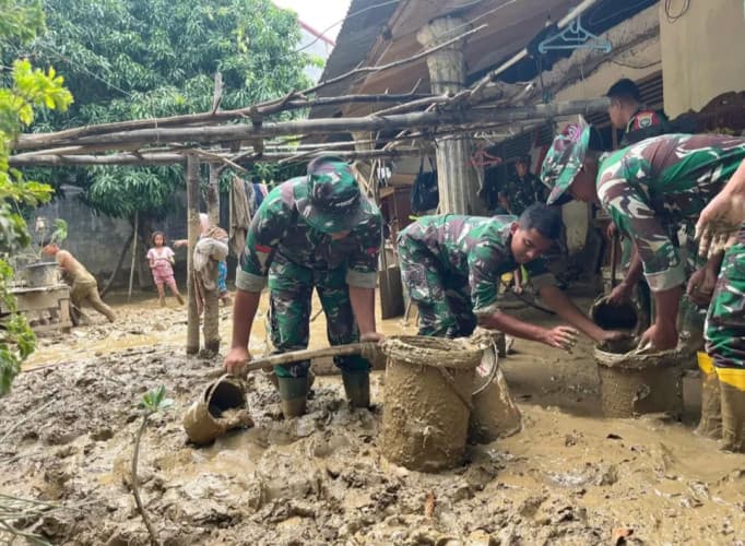 Satgas PRR Percepat Pembersihan Lumpur dan Rehabilitasi Sawah Pascabencana di Sumatra