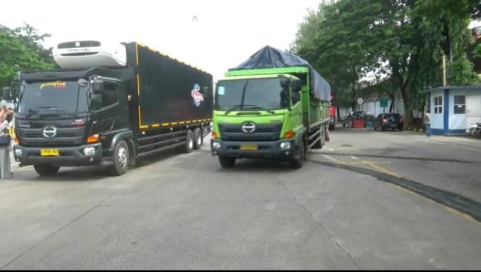 Tiba di Pelabuhan Merak, Kendaraan Truk Diputarbalik Ke Pelindo Ciwandan