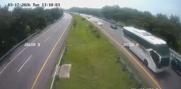 Jelang One Way, Jalur Arah Jakarta di Tol Cipali Disterilisasi