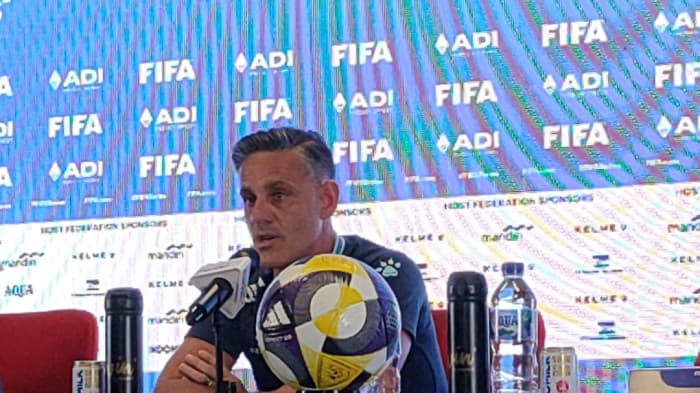 John Herdman Tegaskan Persaingan Ketat Lini Belakang Timnas Indonesia
