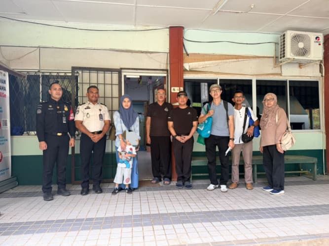 Overstay Lebih 60 Hari, Imigrasi Entikong Deportasi Balita Asal Malaysia