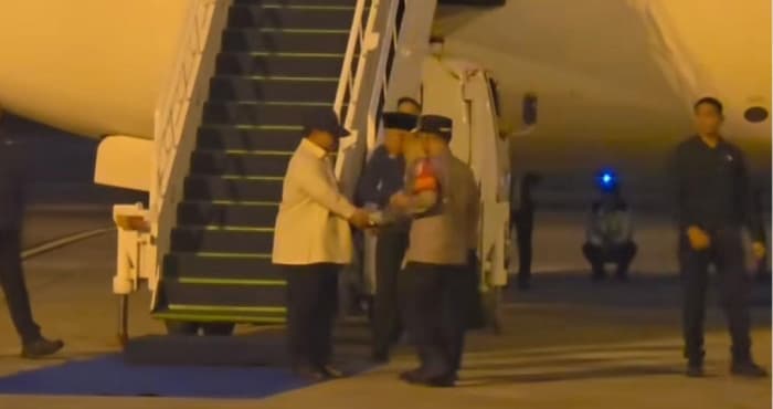 Presiden Prabowo Tiba di Sumatera Barat, Tinjau Langsung Korban Banjir Bandang