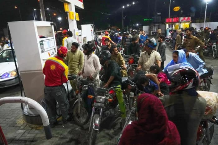 Dampak Perang Iran: Ekonomi Dunia Terguncang