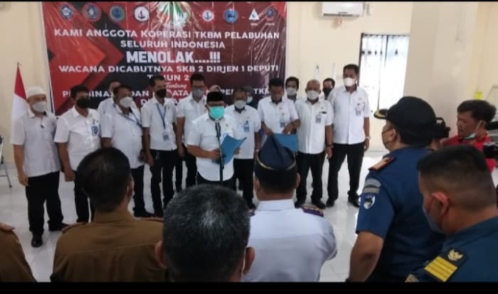 TKBM se Kalimantan Tolak Pengalihkelolaan TKBM ke Badan Usaha Pelabuhan