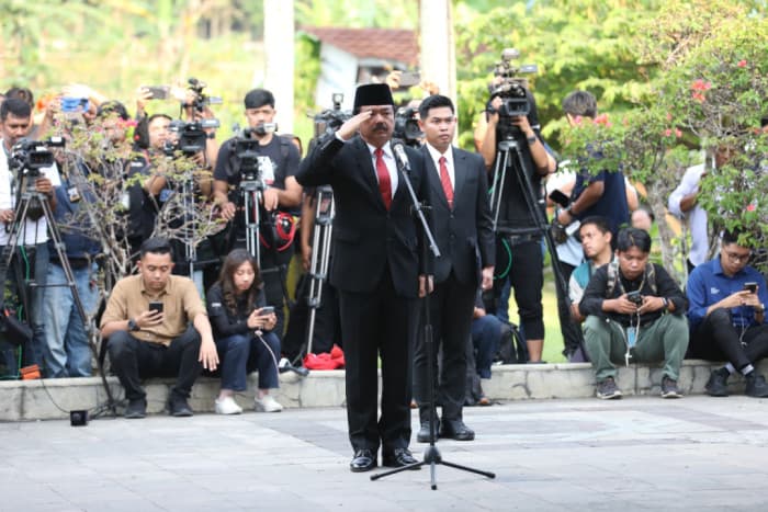 Jadi Inspektur Upacara Pemakaman Wapres Hamzah Haz, Menko Polhukam: Kita Merasa Kehilangan