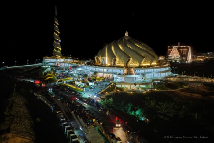 Ribuan Jamaah Padati Masjid Negara IKN dalam Salat Tarawih Perdana Ramadan 1447 H